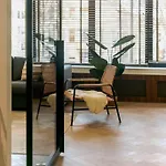 Luxurious 2-Bdr Apartment @ Trendy South Area 2